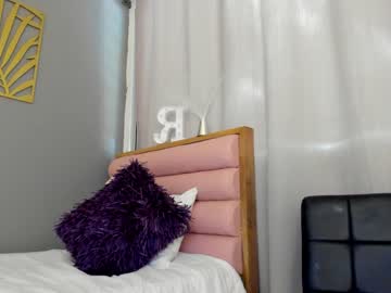 latina cam girl roberta_lipa image #1920489