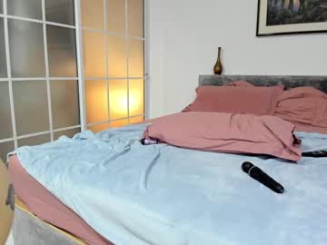 latina cam girl l0ve_sh0w image #3543376