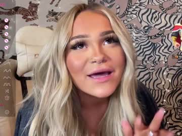 latina cam girl ari_02 image #3713461