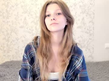 latina cam girl alainaestrada image #3655728