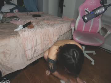 latina cam girl aynmarie image #3120277