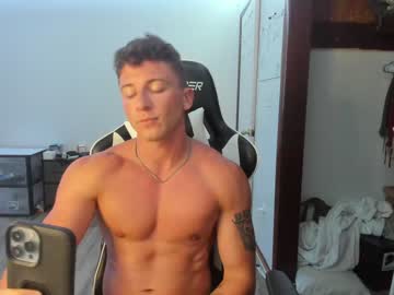 latina cam couple cowsgomoo101 image #1330385