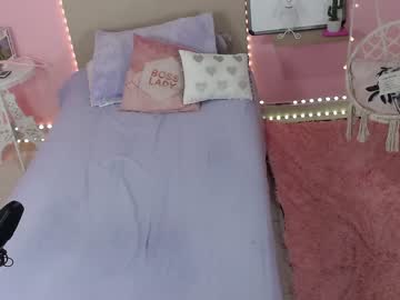 latina cam girl little_effy18 image #970295