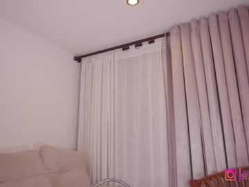 latina cam girl _lasuescun image #4267965