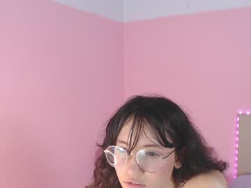 latina cam girl little_effy18 image #401854