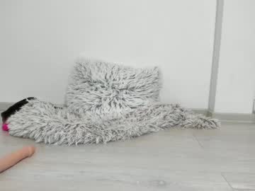 latina cam girl milkykandy image #539114