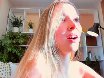 latina cam girl milablush image #3428078