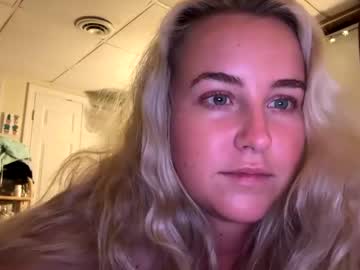 latina cam girl blonde4lyfe image #3516980