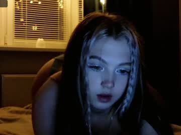 latina cam girl small_blondee image #3789038