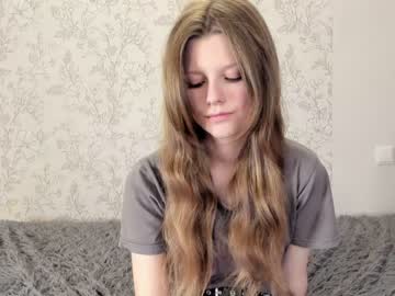 latina cam girl alainaestrada image #3665620