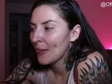 latina cam girl oftenelle image #172186