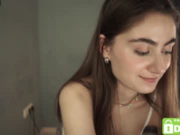 latina cam girl tessarosse_ image #3026573