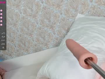 latina cam girl isabella__quinn image #1162474