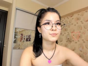 latina cam girl akino_17 image #792405