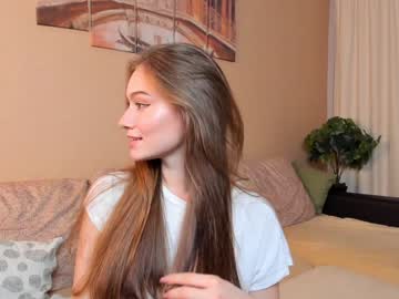 latina cam girl aliisonfox image #2051247