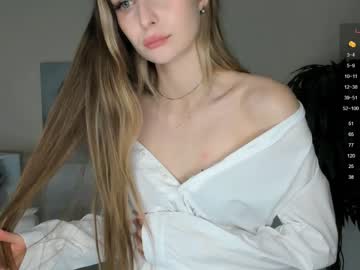 latina cam girl darelleeverist image #4189934