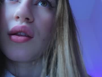 latina cam girl strawberryjamx image #2576502