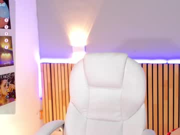 latina cam girl little_effy18 image #4595379