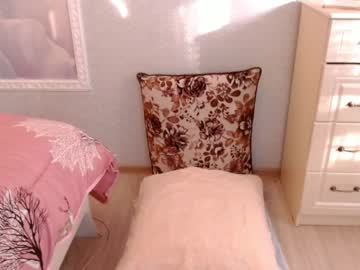 latina cam girl ari_willow image #307822