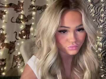 latina cam girl ari_02 image #3780708