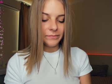 latina cam girl erline_may image #4598435