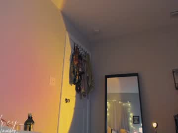 latina cam girl audrey_ image #3215310