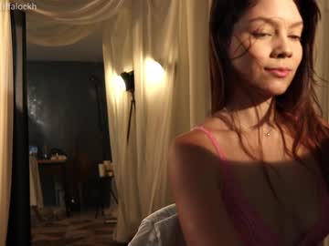 latina cam girl tifalock_ image #1017017