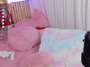 latina cam girl little_effy18 image #3932811