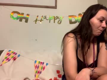 latina cam girl kylieexoxoxo2432 image #4191873