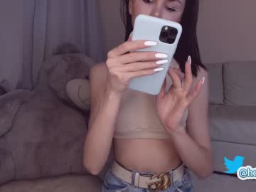 latina cam girl hollyextra image #199096