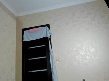 latina cam girl l0ve_sh0w image #3198531