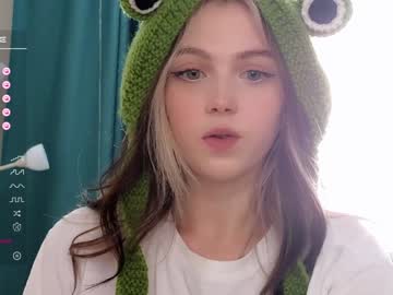 latina cam girl small_blondee image #3628160