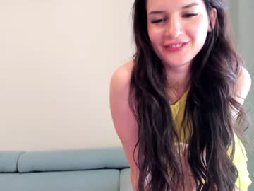 latina cam girl elaanna image #3259366