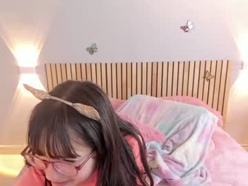 latina cam girl little_effy18 image #2961870
