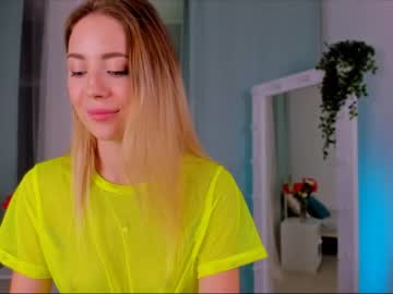 latina cam girl emmi_rosee image #2355811