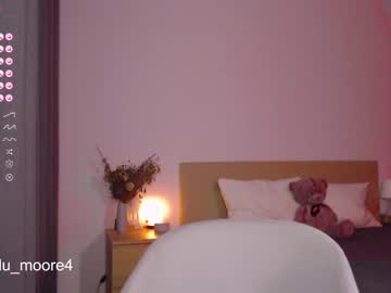 latina cam girl lumoore image #3606406