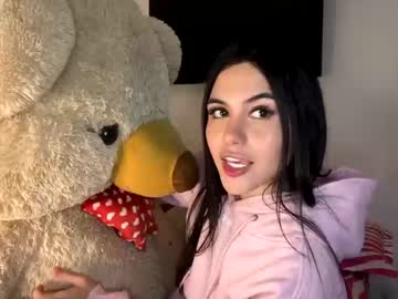 lilycruzvip latina cam
