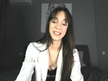 elli_lourence latina cam