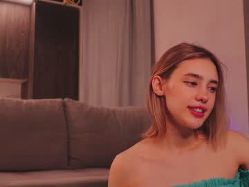 latina cam girl angella_kleee image #2215017