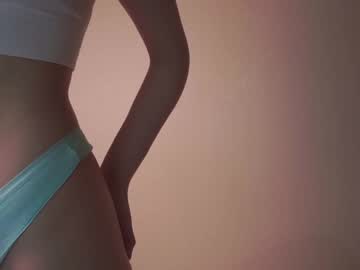 latina cam girl helenmoors image #2631942