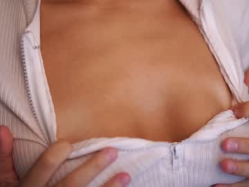 latina cam girl tessarosse_ image #3829031