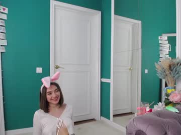 latina cam girl adelewilson__ image #939678