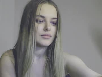 latina cam girl petit_kaka image #381100