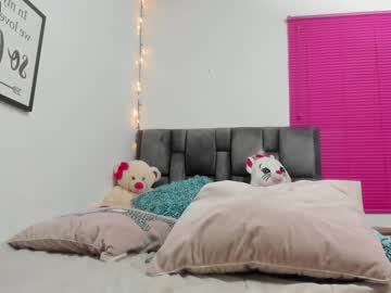 latina cam girl abigail_w image #765793