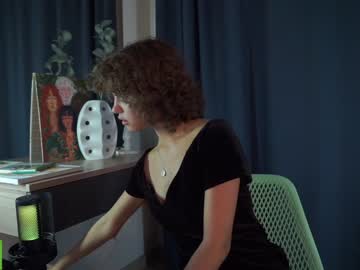 latina cam girl lenaelisabeth image #4119379