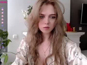 latina cam girl small_blondee image #1222185