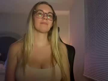 latina cam girl mariah95 image #2163242