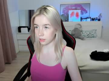 _emiliaaa latina cam