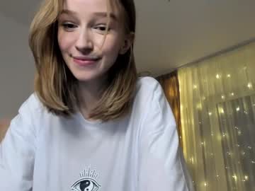 latina cam girl happiness_s image #3917695