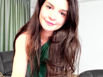 latina cam girl elaanna image #4279292